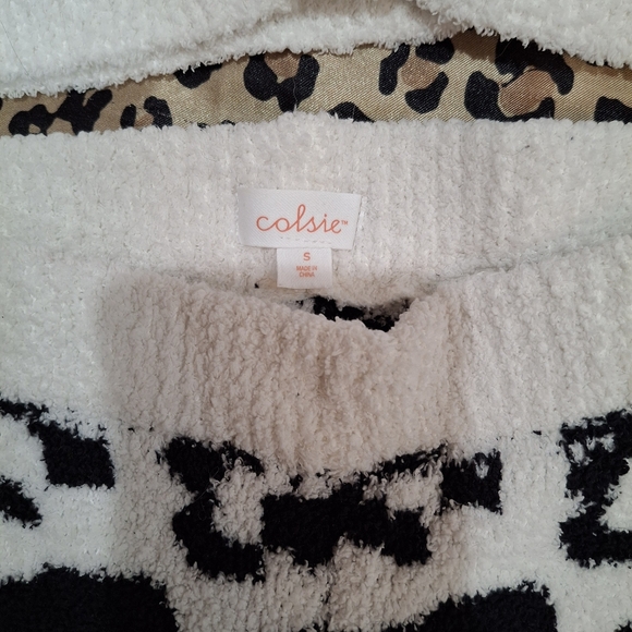 Colsie Set - Picture 3 of 5